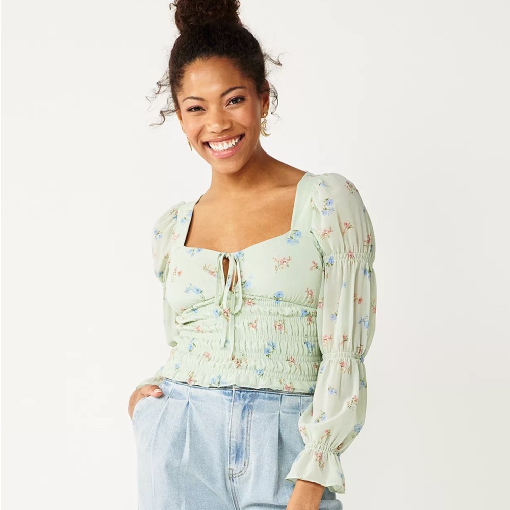 Kohl's Green Puff Sleeve Blouse with Tie Front